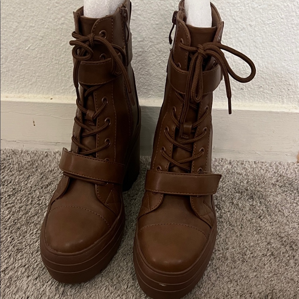 Limelight Vegan Brown Platform Booties – Size 7.5